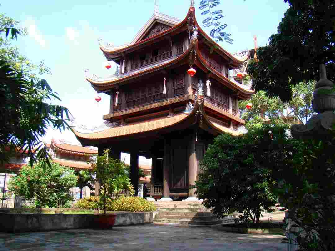 Chùa được xây dựng mất hơn 2 năm, chùa có kiến trúc vô cùng cân đối