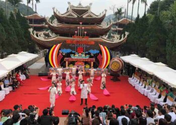 Sự kiện lễ hội diễn ra với sự hội tụ đông đúc của nhiều người dân