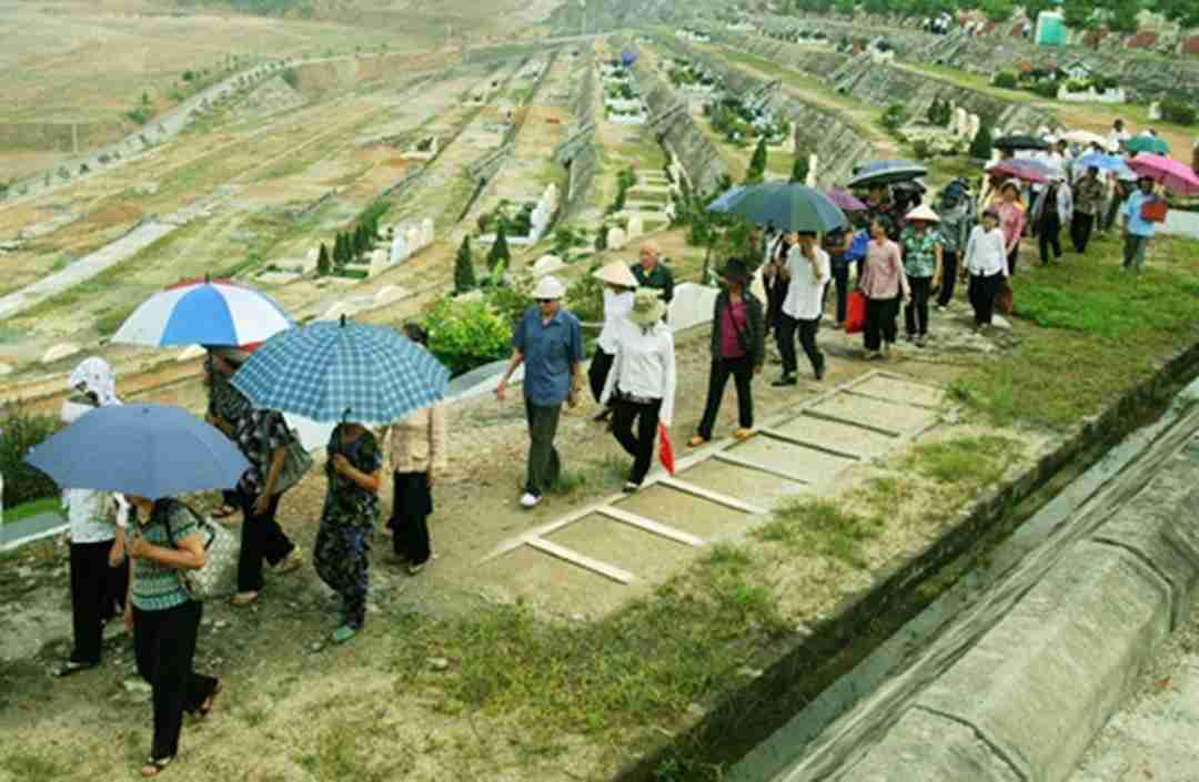 Gia đình tụ họp đông đủ vào mỗi dịp tết Thanh minh