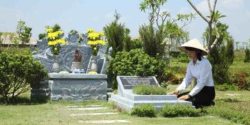 Tảo mộ là gì? Những điều quan trọng khi tảo mộ ngày Tết