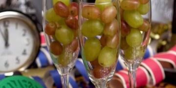 12 quả nho - Món ăn truyền thống Tết Dương lịch của các nước trên thế giới