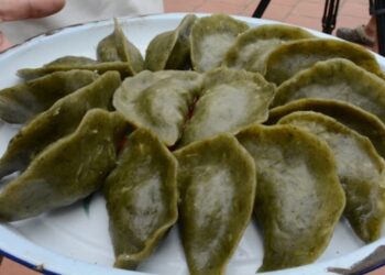 Bánh khúc làng Diềm - Ẩm thực của hội Lim