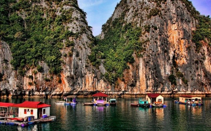 Khám phá văn hóa tại làng chài Cửa Vạn